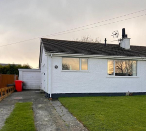 'Blue Sky' Holiday Home with Garden Parking WiFi